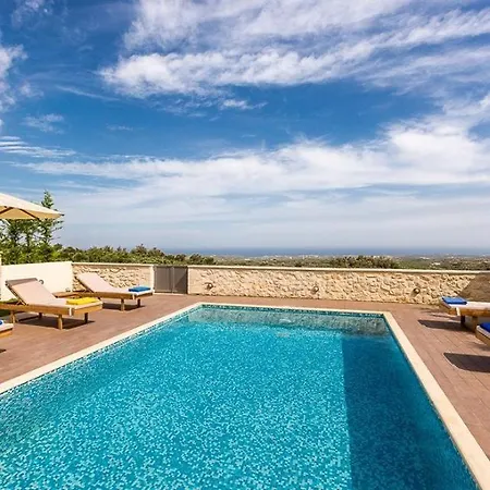 Roupes Iv, Family Villa, Fantastic Views, Private Pool *