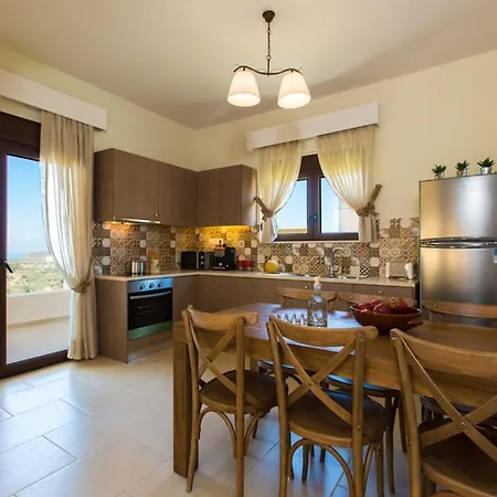 Roupes Iv, Family Villa, Fantastic Views, Private Pool Villa *